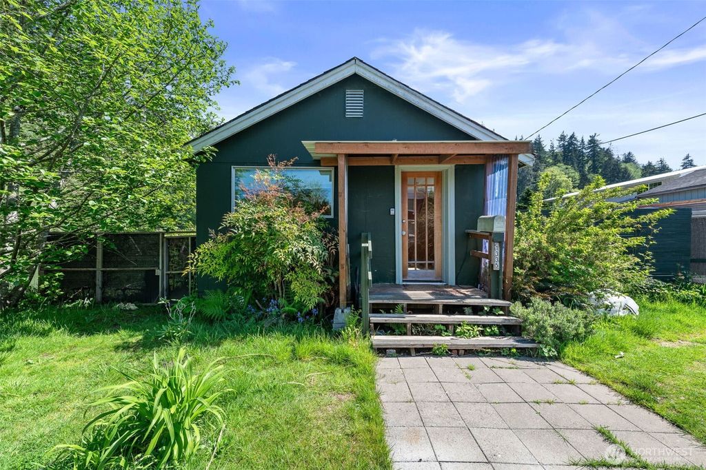Photo of Aberdeen, WA 98520 (MLS # 2517124)