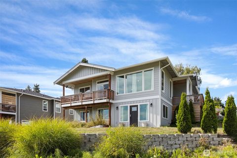 Photo of 1575 Kingsley Avenue, Blaine, WA 98230 (MLS # 2397471)