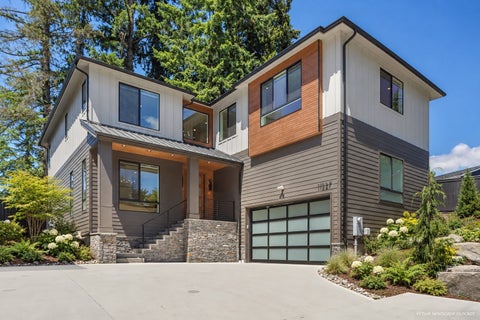 Photo of 11327 113th Place NE, Kirkland, WA 98033 (MLS # 2525966)