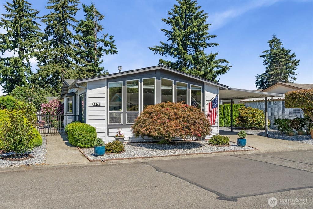 Photo of 1402 22nd Street NE #451, Auburn, WA 98002 (MLS # 2572783)