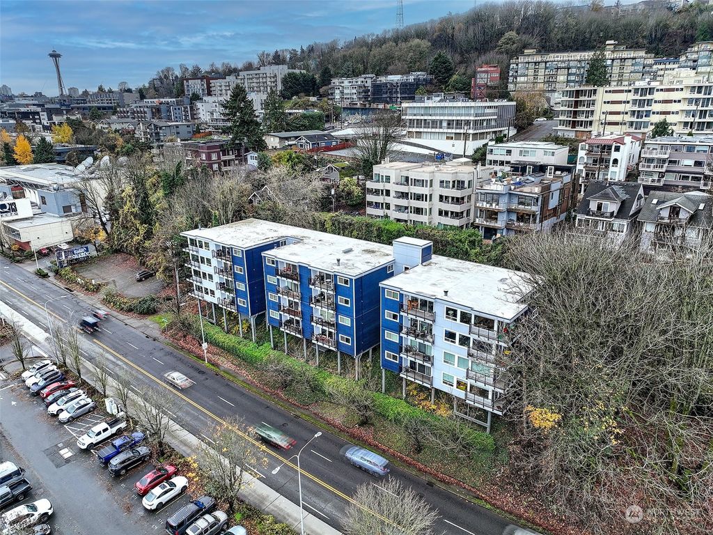 Photo of 2001 Westlake Avenue N #32, Seattle, WA 98109 (MLS # 2313204)