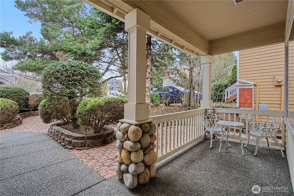 Photo of 8017 NE 131st Court, Kirkland, WA 98034 (MLS # 2485460)