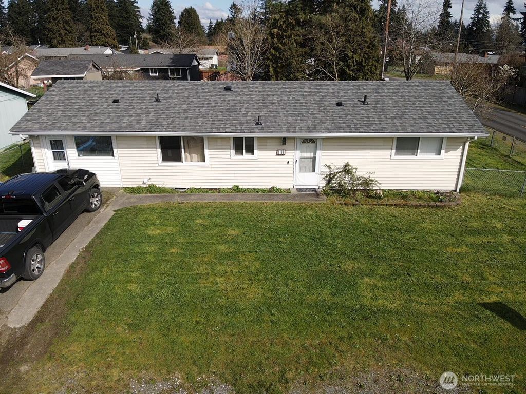 Photo of 17123 E 6th Avenue Ct Ct, Spanaway, WA 98387 (MLS # 2497012)