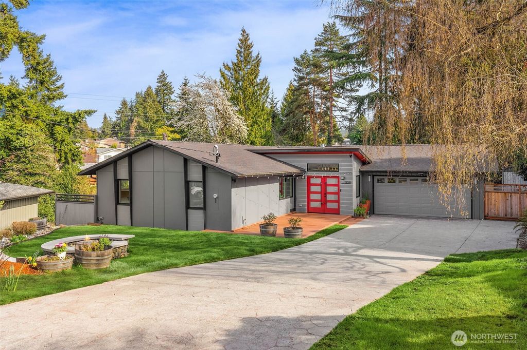 Photo of 12211 SE 63rd Place, Bellevue, WA 98006 (MLS # 2501812)