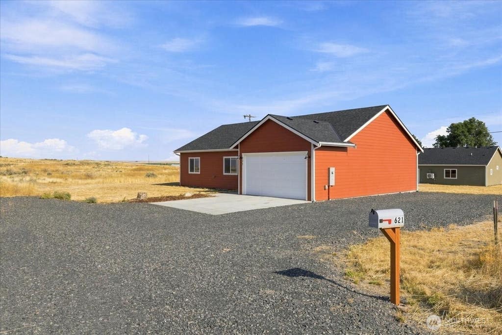 Photo of 621 SW Pope Ave Ave, Wilbur, WA 99185 (MLS # 2573897)