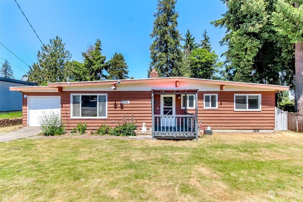 Photo of 12824 24th Avenue S, SeaTac, WA 98168 (MLS # 2125985)