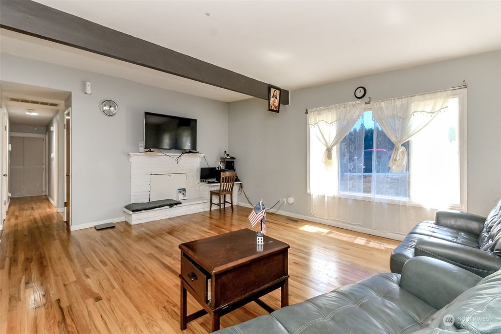 Photo of 12824 24th Avenue S, SeaTac, WA 98168 (MLS # 2125985)