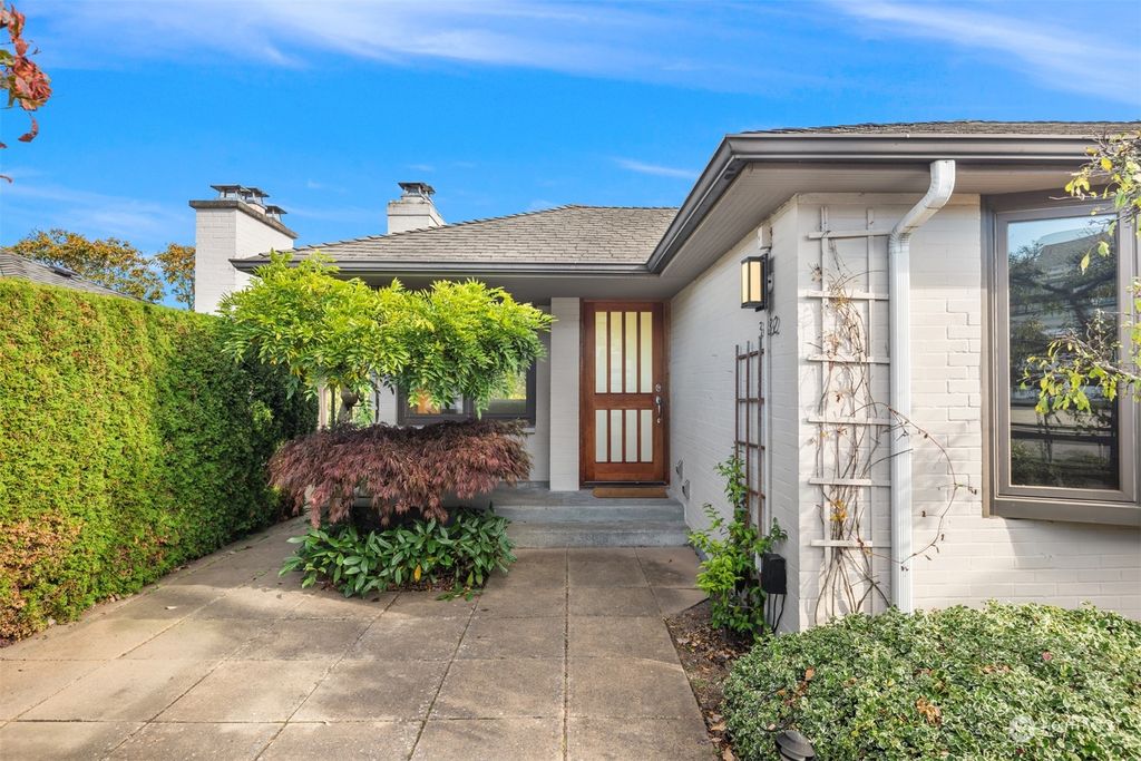 Photo of 3432 37th Avenue W, Seattle, WA 98199 (MLS # 2304213)