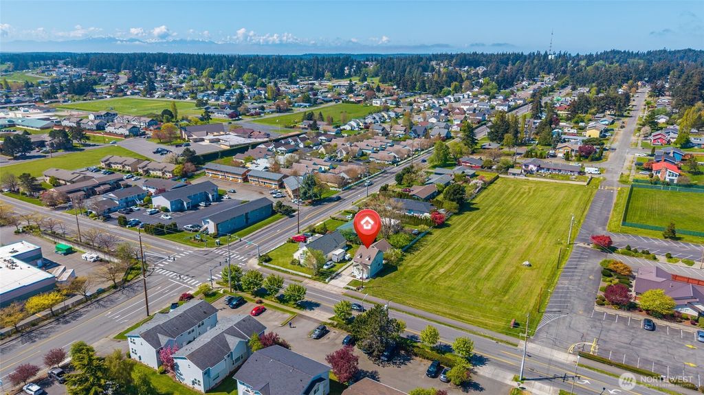 Photo of 45 N Oak Harbor Street, Oak Harbor, WA 98277 (MLS # 2516508)