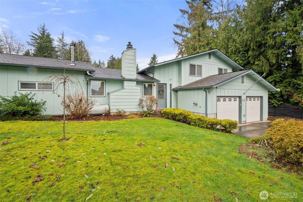 Photo of 1105 Irving Street SW, Tumwater, WA 98512 (MLS # 2467326)