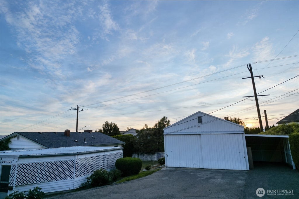 Photo of 1369 Upland Drive, Sunnyside, WA 98944 (MLS # 2591738)