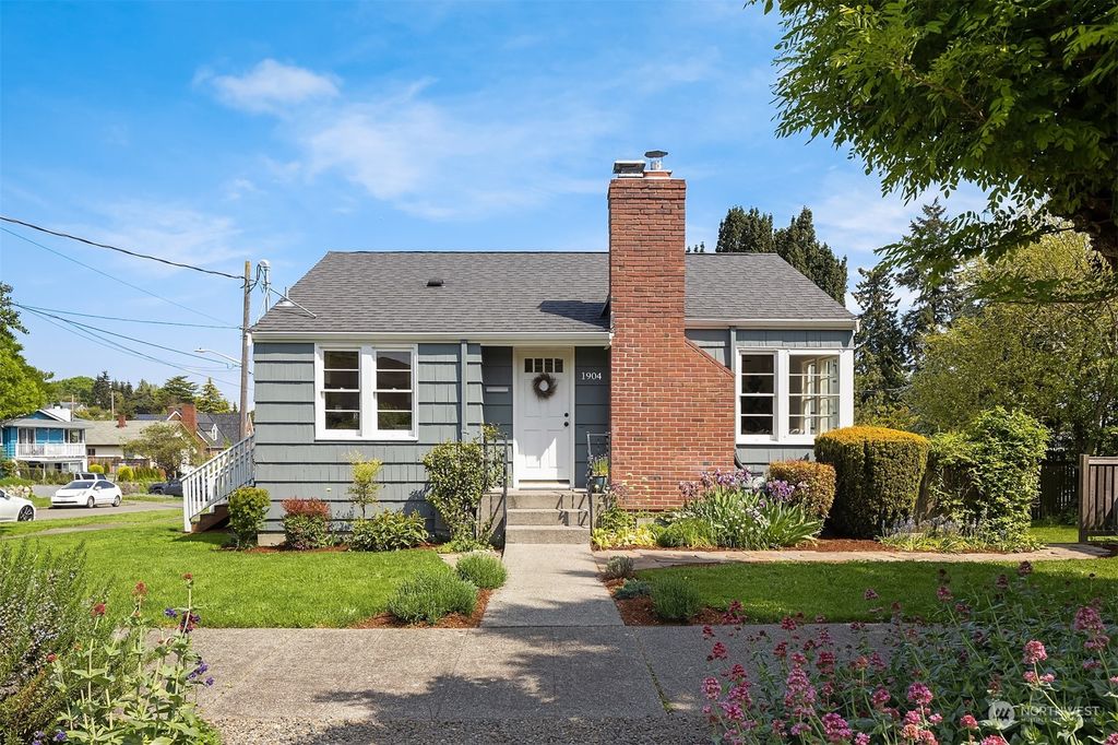 Photo of 1904 S Bayview Street, Seattle, WA 98144 (MLS # 2069959)