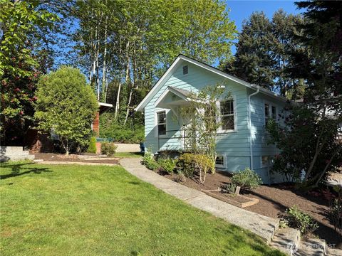 Photo of 5304 NE 193rd Street, Lake Forest Park, WA 98155 (MLS # 2516428)