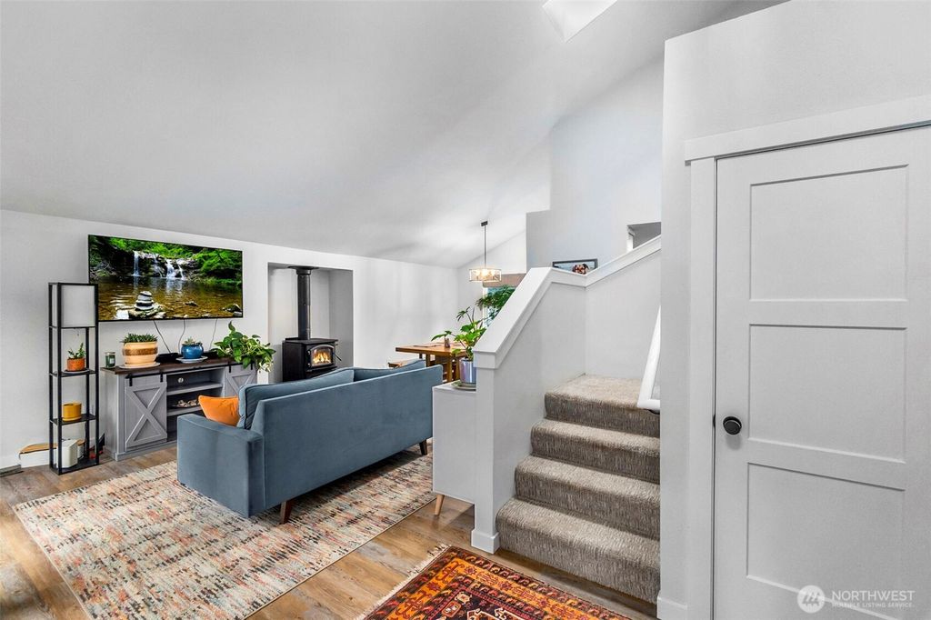 Photo of 1312 22nd Avenue SE, Olympia, WA 98501 (MLS # 2469906)