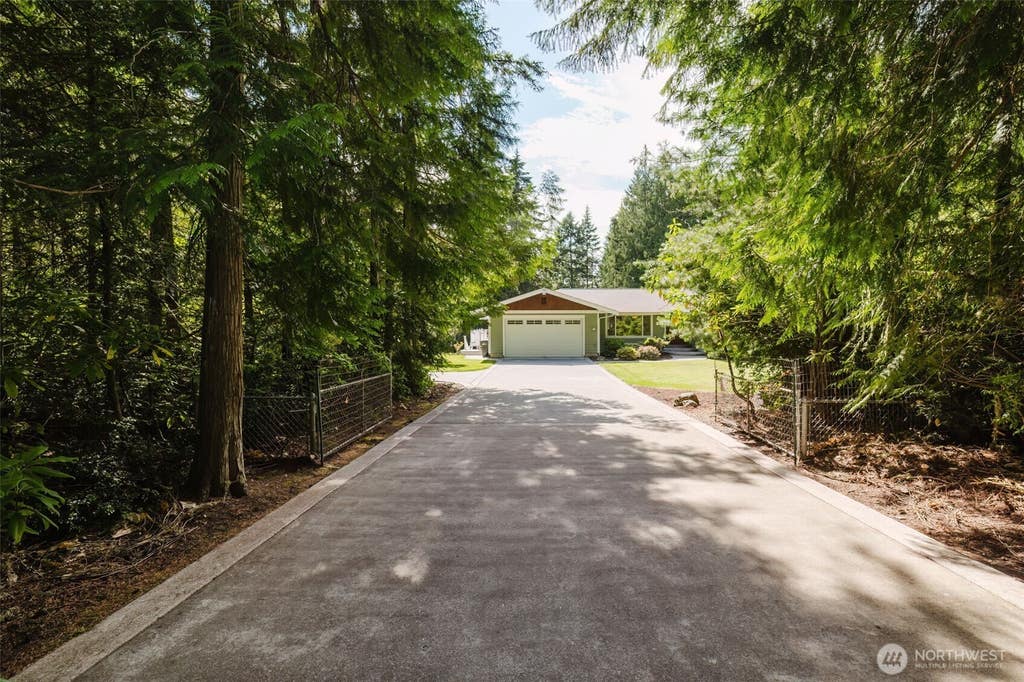 Photo of 10321 Willamette Meridian Road NW, Silverdale, WA 98383 (MLS # 2552083)
