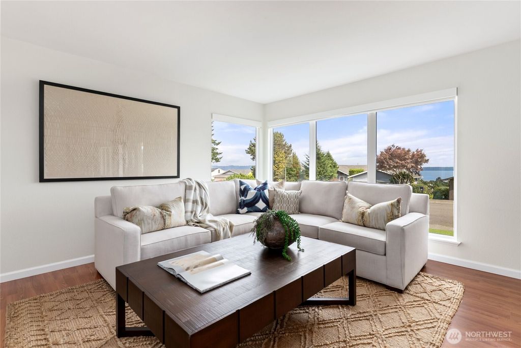 Photo of 3919 SW 313th Street, Federal Way, WA 98023 (MLS # 2413656)