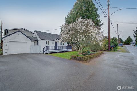 Photo of 10231 36th Avenue SW, Seattle, WA 98146 (MLS # 2493772)