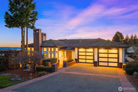 Photo of 5425 156th Avenue SE, Bellevue, WA 98006 (MLS # 2505723)