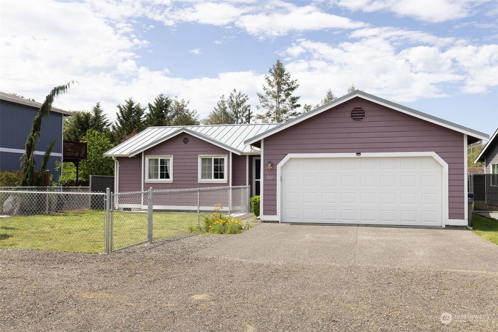 Photo of 207 Nugget Road, Gold Bar, WA 98251 (MLS # 2068740)