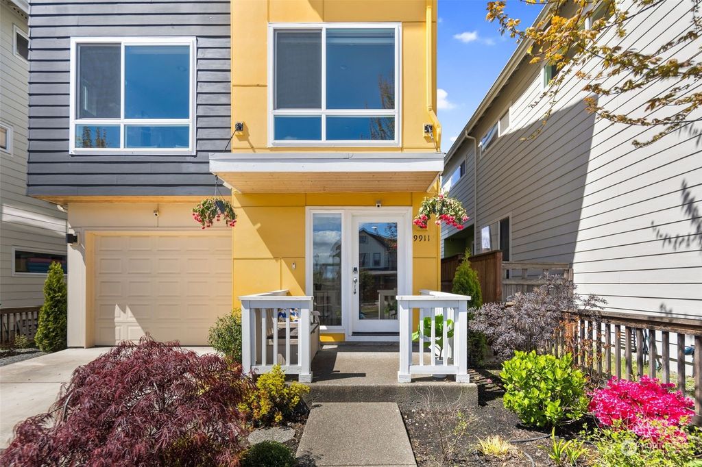 Photo of 9911 6th Avenue SW, Seattle, WA 98106 (MLS # 2241155)