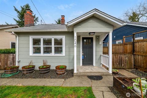 Photo of 1046 NE 97th Street, Seattle, WA 98115 (MLS # 2486791)