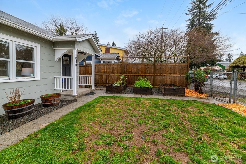 Photo of 1046 NE 97th Street, Seattle, WA 98115 (MLS # 2486791)