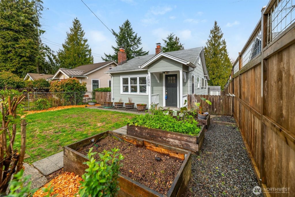 Photo of 1046 NE 97th Street, Seattle, WA 98115 (MLS # 2486791)