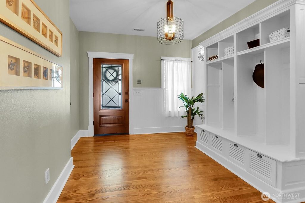 Photo of 9510 9th Avenue NW, Seattle, WA 98117 (MLS # 2438773)