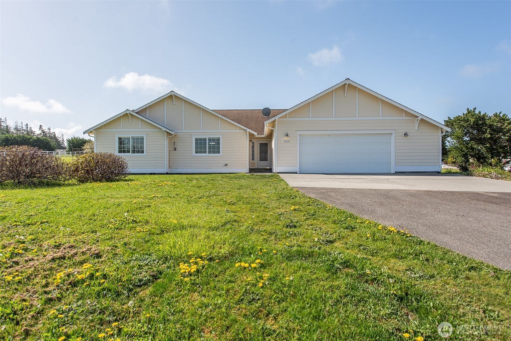 Photo of 315 Dungeness Greens Way, Sequim, WA 98382 (MLS # 2510538)