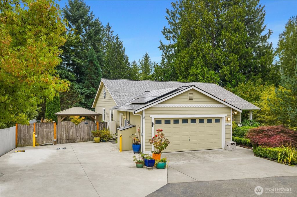 Photo of 5502 75th Avenue NE, Marysville, WA 98270 (MLS # 2428796)