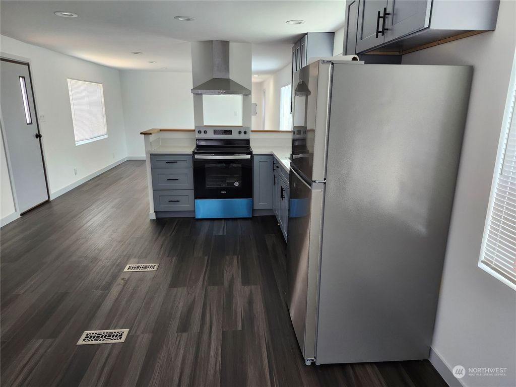 Photo of 4000 76th Street NE #95, Marysville, WA 98277 (MLS # 2270579)