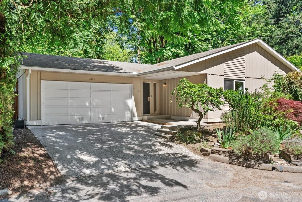 Photo of 15122 122nd Court NE, Kirkland, WA 98034 (MLS # 2521784)