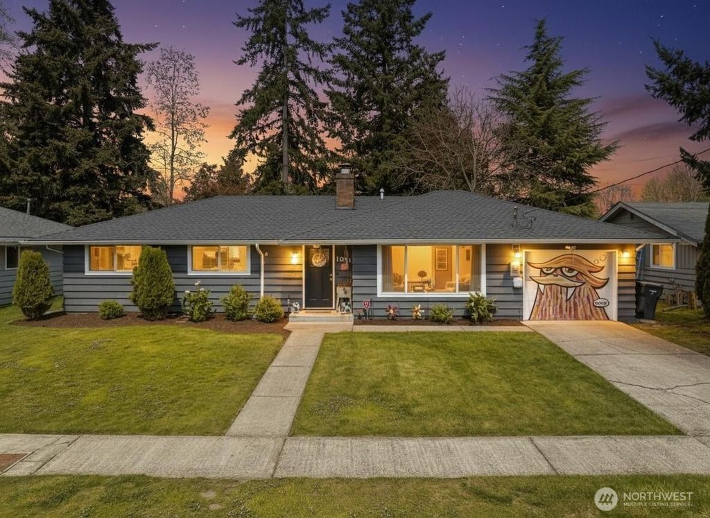 Photo of 1011 9th St NE St, Auburn, WA 98002 (MLS # 2502685)