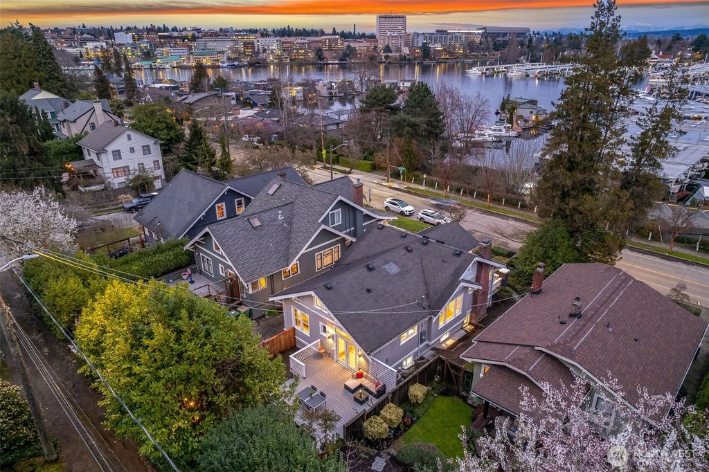 Photo of 2629 Boyer Avenue E, Seattle, WA 98102 (MLS # 2483854)