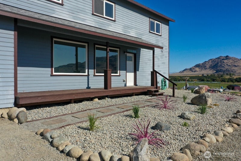 1073 Old Hwy 97
