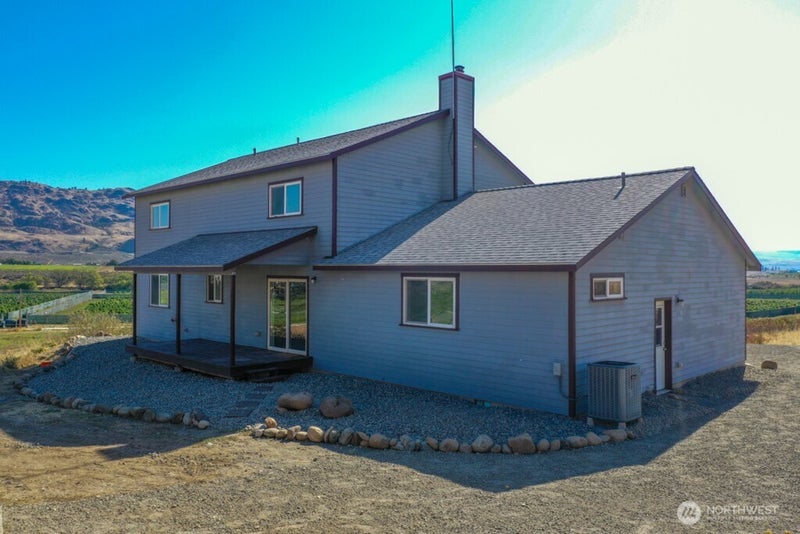 1073 Old Hwy 97