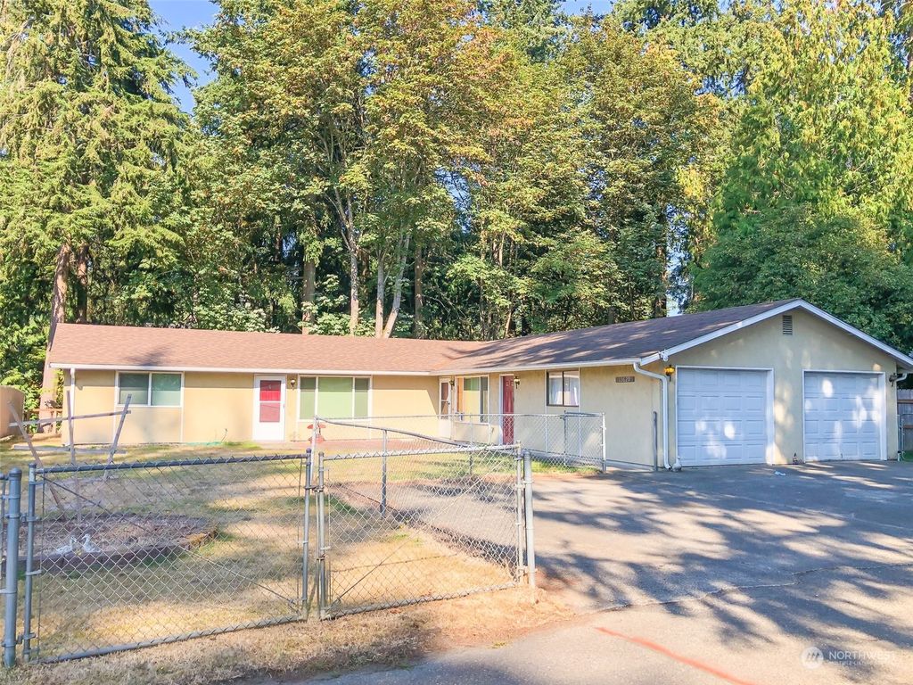Photo of 12629 48th Avenue NE, Marysville, WA 98271 (MLS # 2057031)
