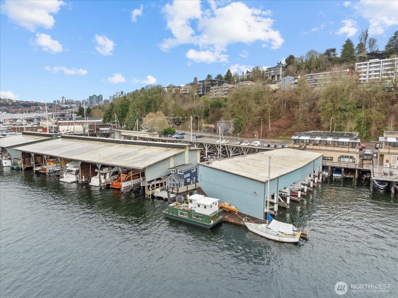 2706 Westlake Avenue N 01A