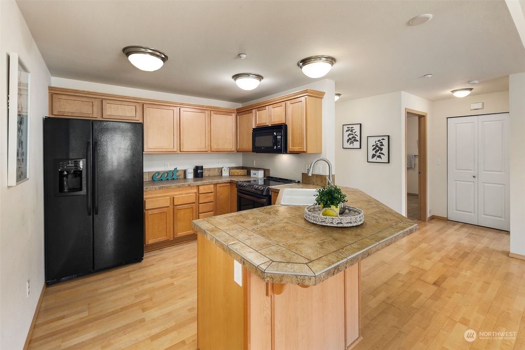 Photo of 23908 NE 115th Lane #202, Redmond, WA 98053 (MLS # 2158143)