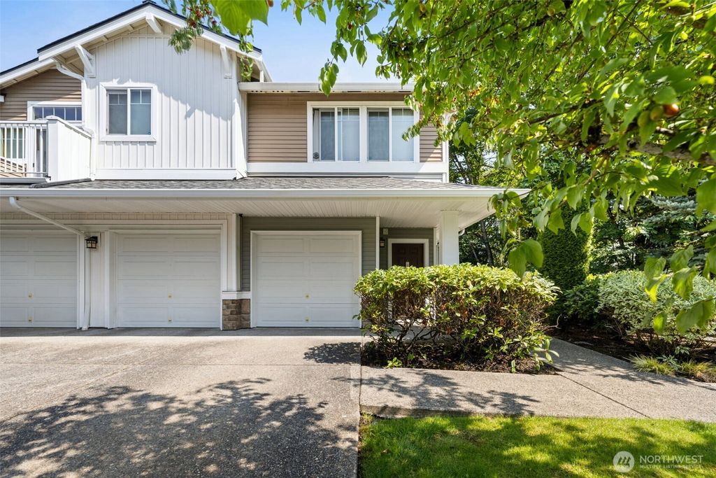 Photo of 21026 40th Place S #L6, SeaTac, WA 98198 (MLS # 2415078)