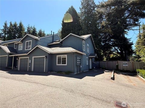 Photo of 15633 44th Avenue W #B-1, Lynnwood, WA 98087 (MLS # 2534751)
