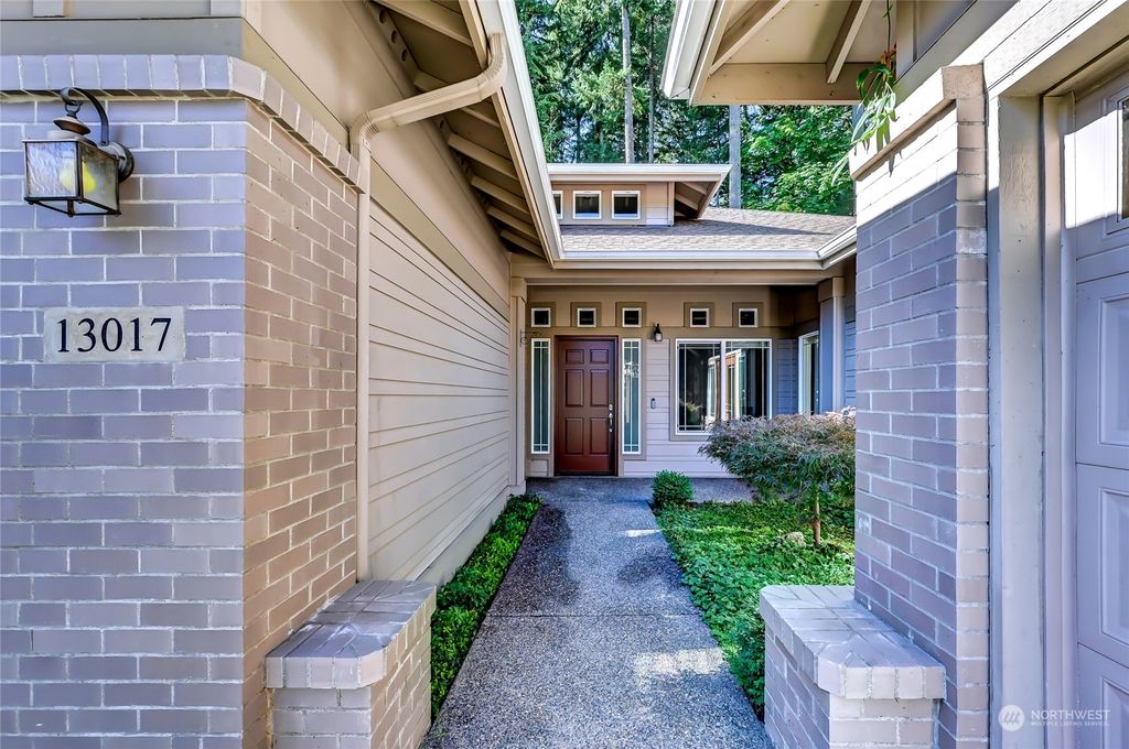 Photo of 13017 Sun Break Way NE, Redmond, WA 98053 (MLS # 2170416)