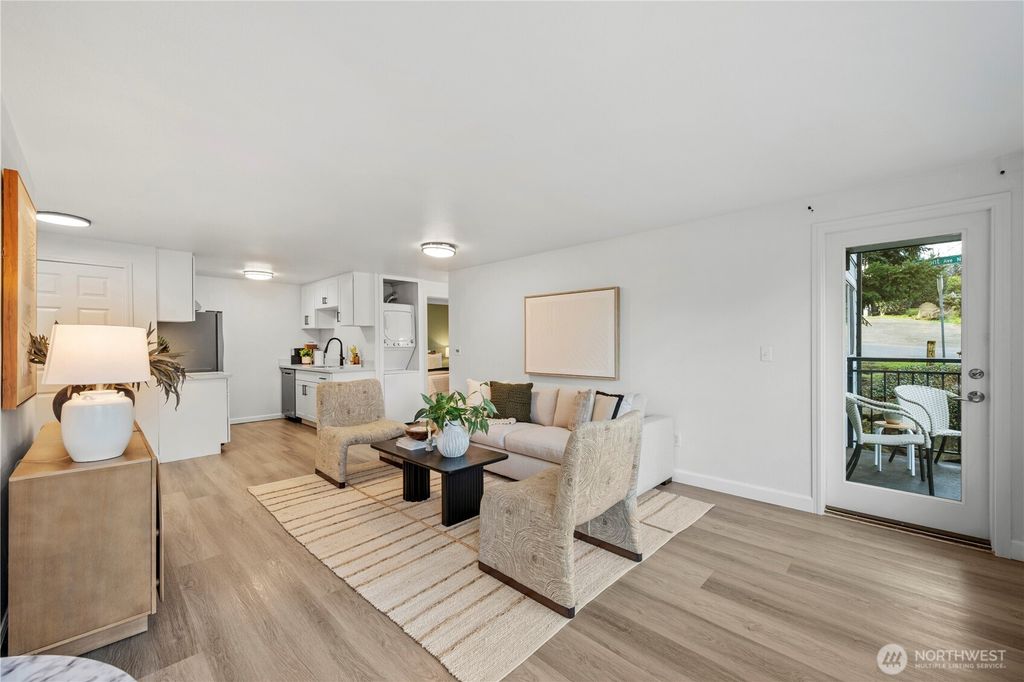 Photo of 707 N 130th St #B204, Seattle, WA 98133 (MLS # 2455536)