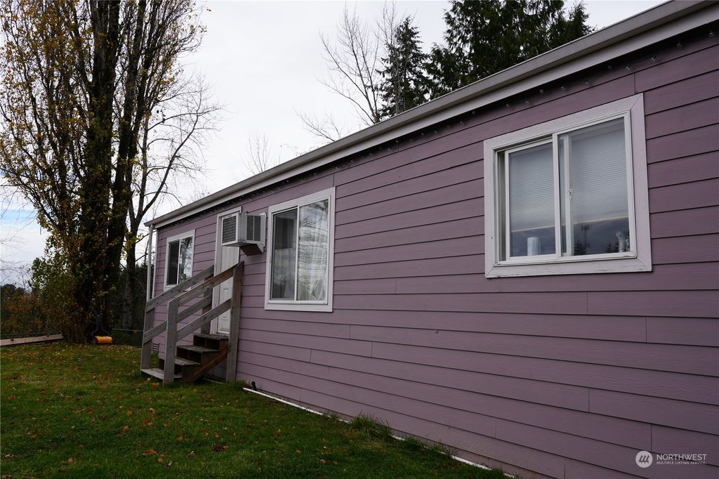 Photo of 7701 Hardeson Road #71, Everett, WA 98203 (MLS # 2309113)