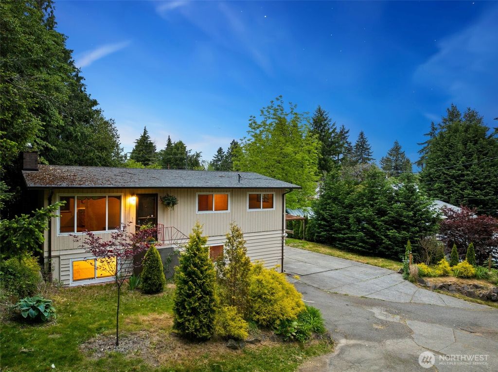 Photo of 11225 3rd Avenue S, Seattle, WA 98168 (MLS # 2375453)