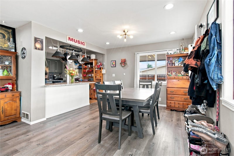 16 Freemont Avenue