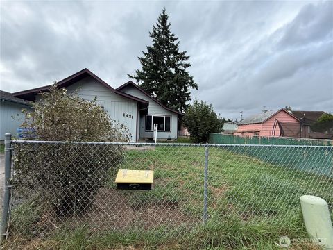 Photo of 1421 Bowmont Avenue, Kelso, WA 98626 (MLS # 2442885)