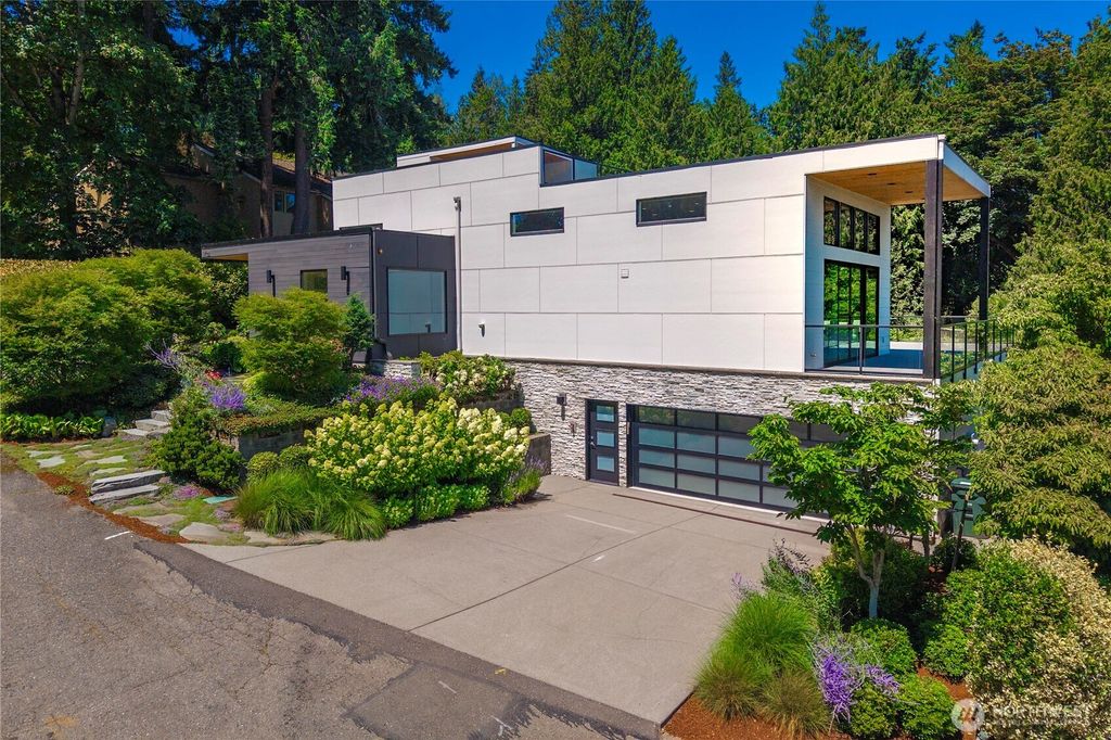 Photo of 3102 168th Place SE, Bellevue, WA 98008 (MLS # 2403213)