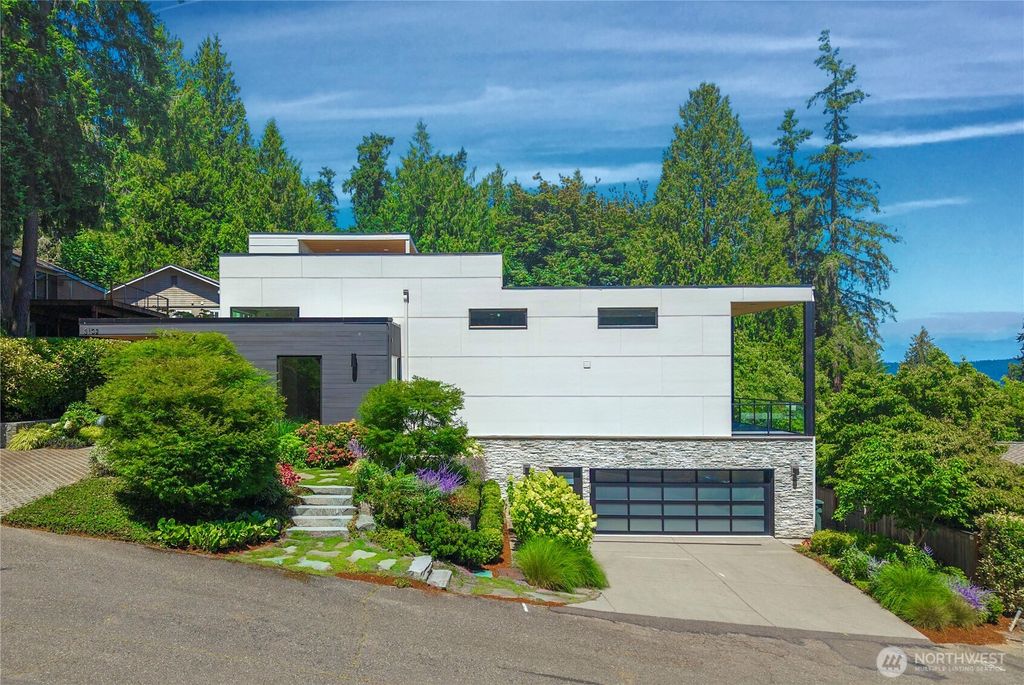 Photo of 3102 168th Place SE, Bellevue, WA 98008 (MLS # 2403213)