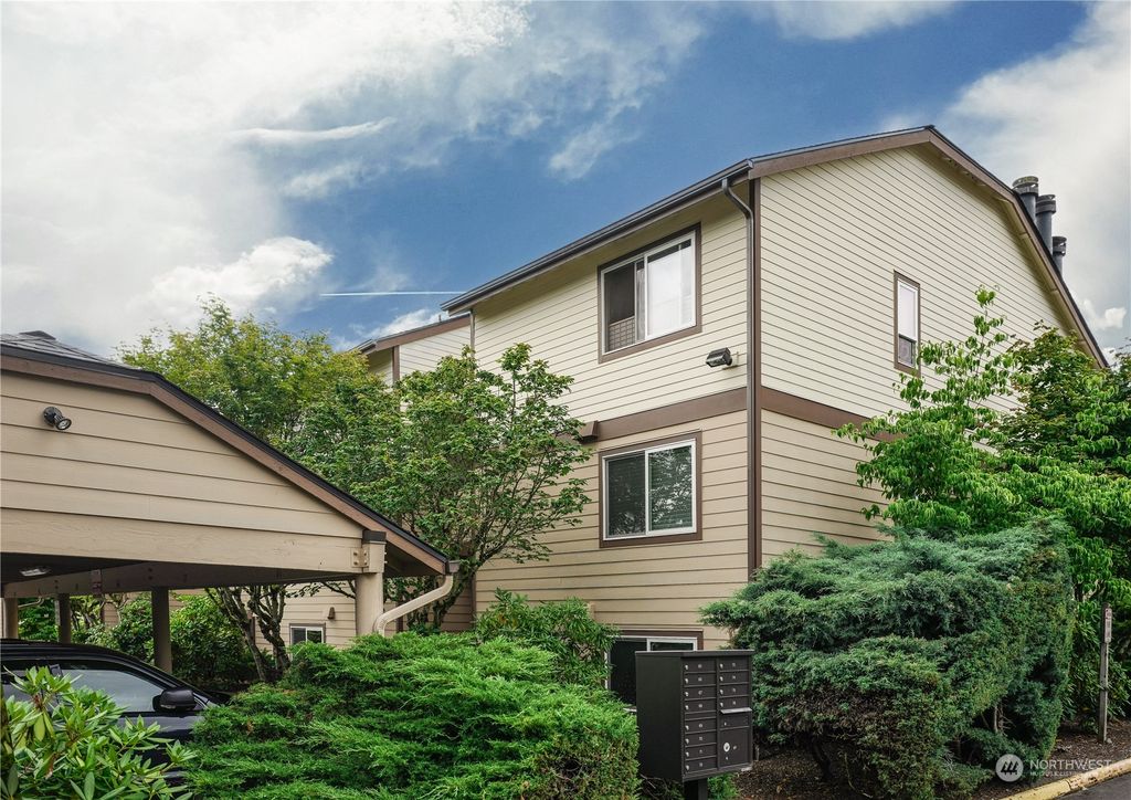 Photo of 12505 NE 143rd Street #B204, Kirkland, WA 98034 (MLS # 2148980)